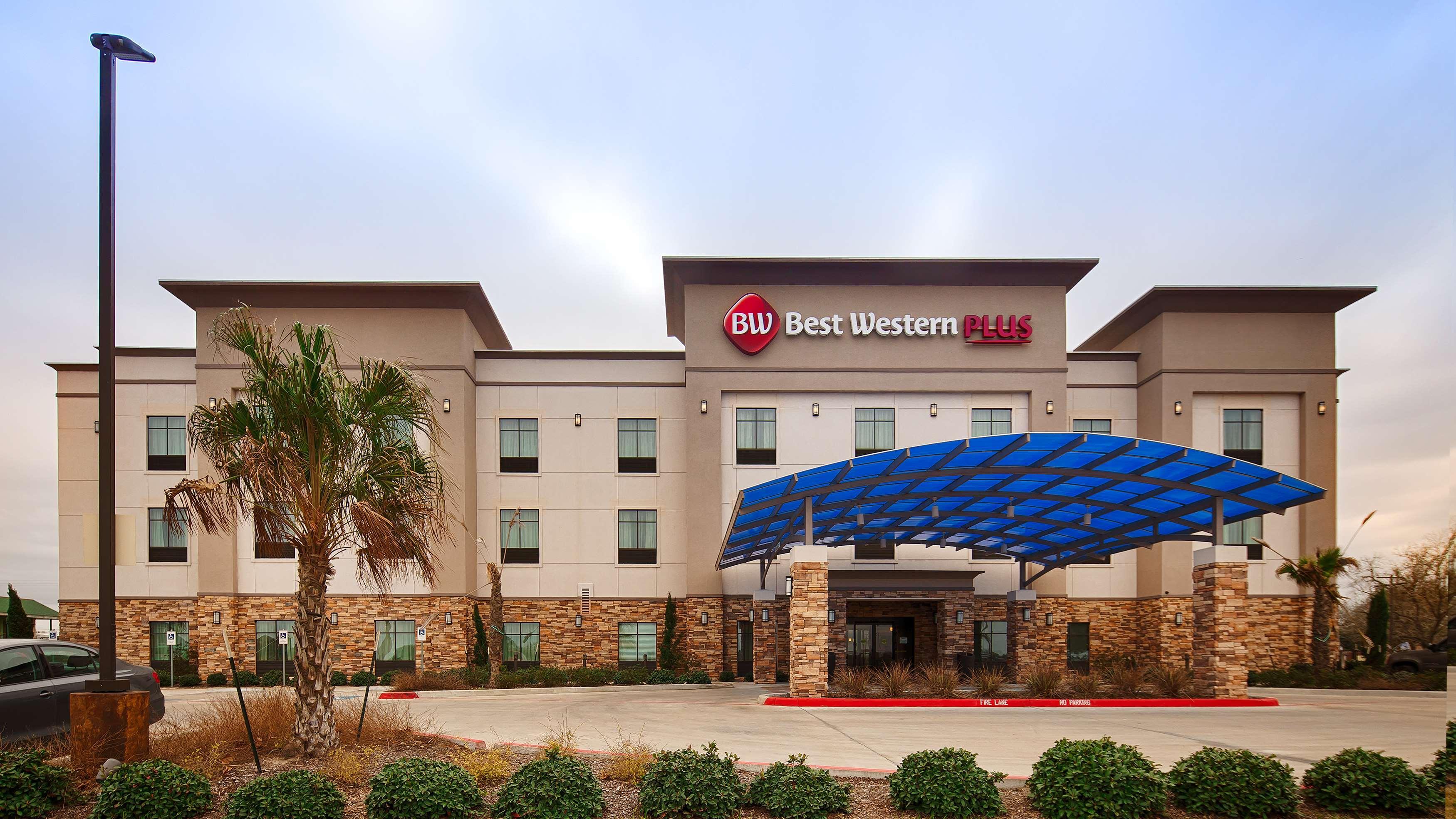 Best Western Plus Flatonia Inn Ngoại thất bức ảnh